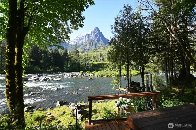 WELCOME TO LIFE ALONG THE EXCEEDINGLY BEAUTIFUL SKYKOMISH RIVER!  130 feet of prime riverfront on .73 acres!