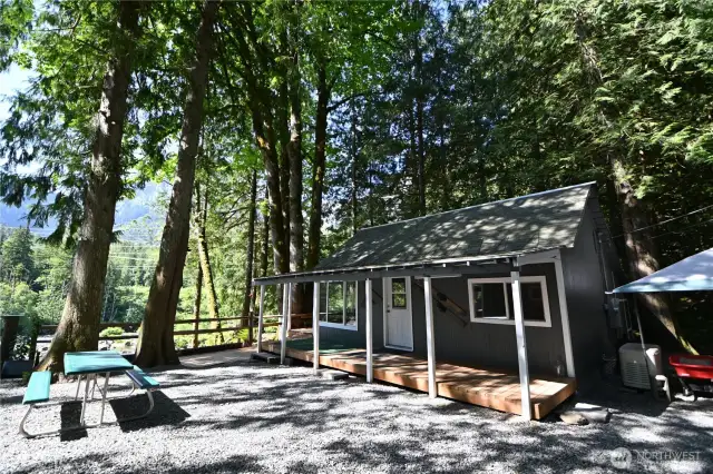Lots of room for hosting large gatherings.