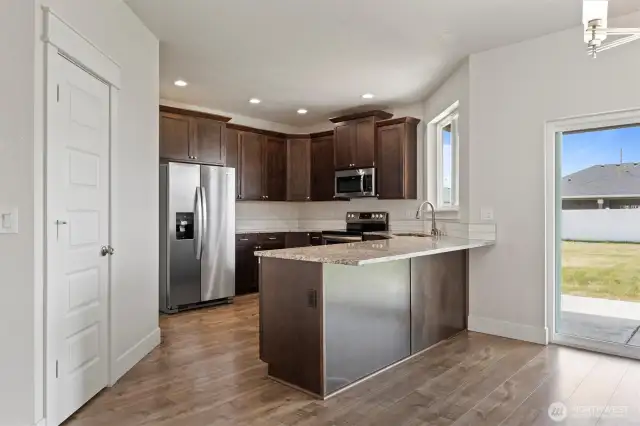 Eating space at kitchen counter