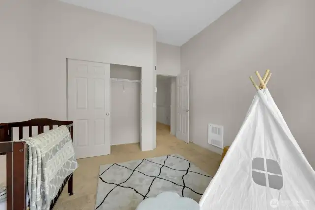 2nd bedroom