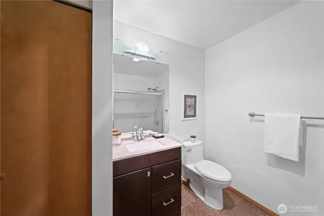 2nd Full Bathroom