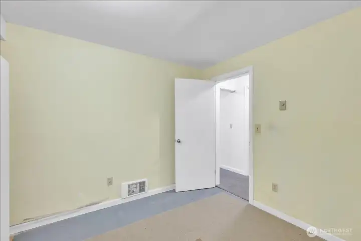 Downstairs second bedroom.