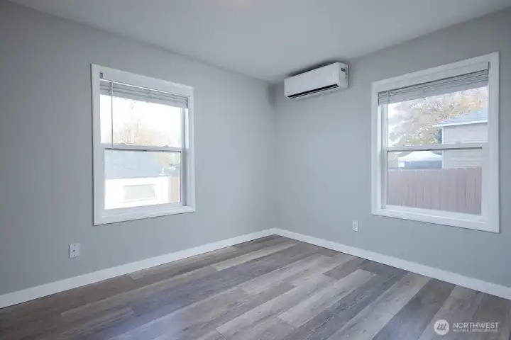 Upstairs 2nd Bedroom