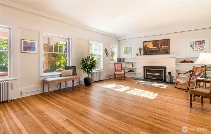 Lots of windows bring in so much natural light.