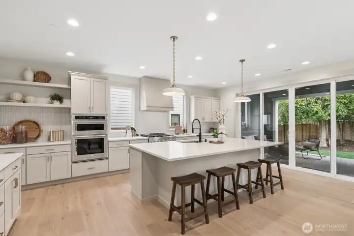 Plenty of Room for Entertaining