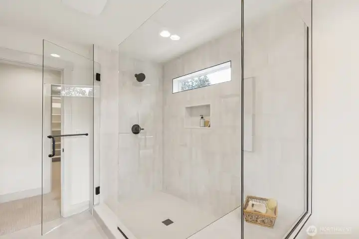 Luxury Shower with Niche and Bench Seating