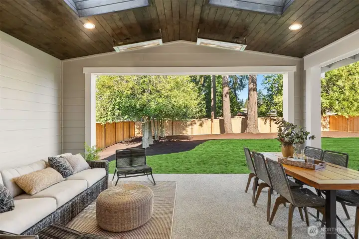 Gorgeous Covered Back deck with Heaters ansd Skylights
