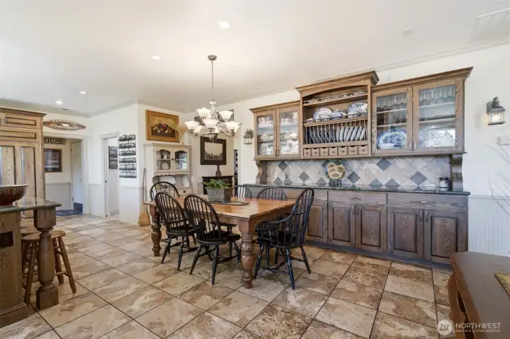 Kitchen - Eating Area