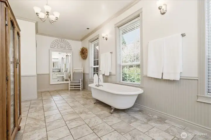 Owner's Suite Bathroom