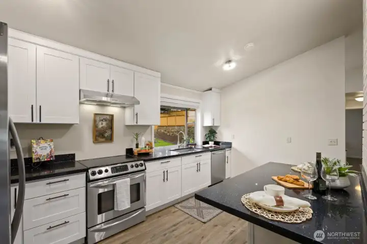 Kitchen with Island you can eat on!