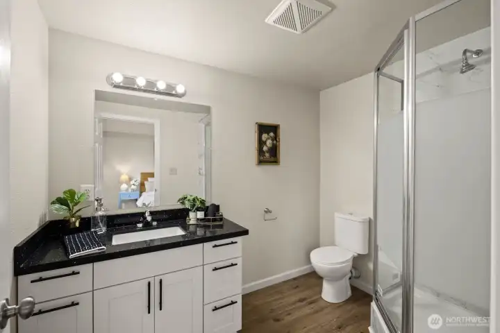 Primary bedroom ensuite bathroom