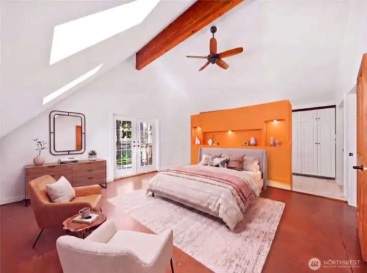 Primary suite; Lots of natural light &