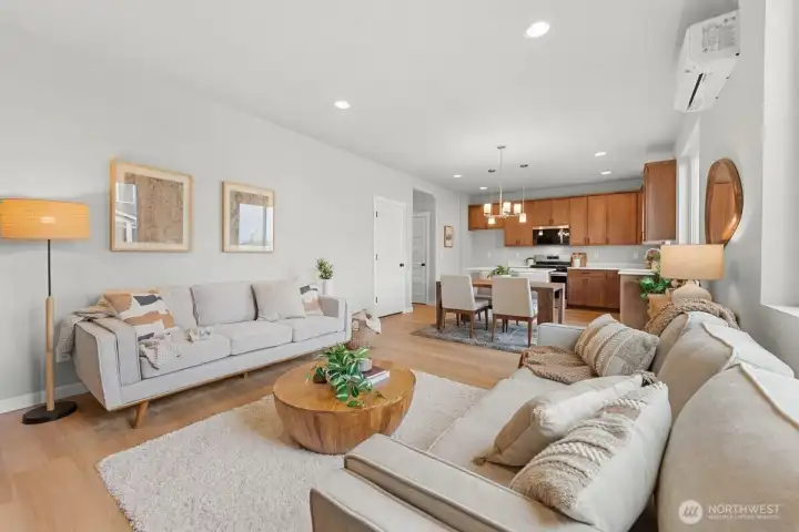 Photographs are for illustrative purposes only. Features, finishes, interior/exterior colors, landscaping and floorplan shown may vary from actual homes built