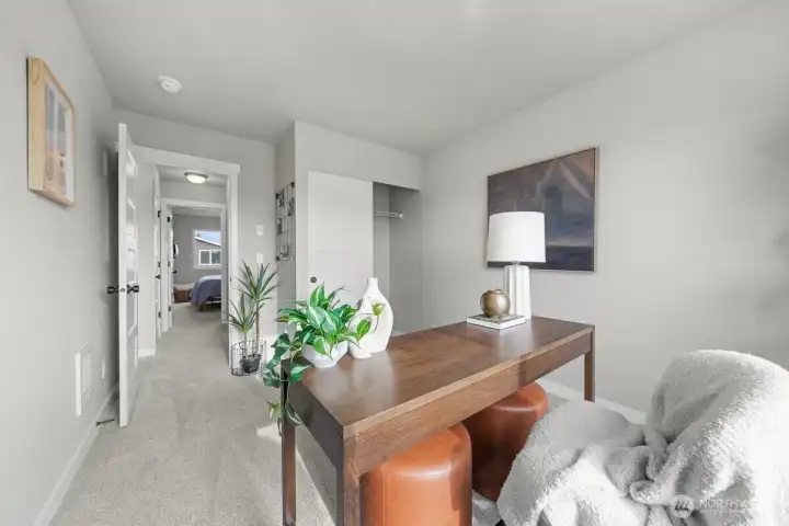 Photographs are for illustrative purposes only. Features, finishes, interior/exterior colors, landscaping and floorplan shown may vary from actual homes built