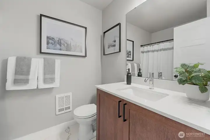 Photographs are for illustrative purposes only. Features, finishes, interior/exterior colors, landscaping and floorplan shown may vary from actual homes built
