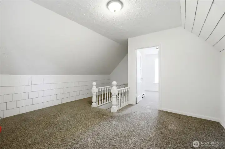 Upper landing flex area