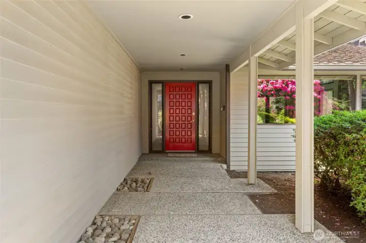 Inviting front entrance to the home, offering the perfect opportunity to add your own personal finishing touches.