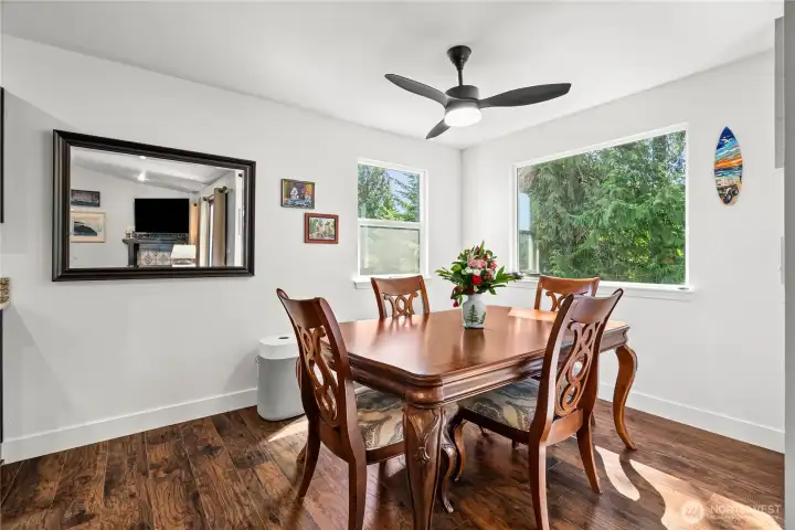 Dining off kitchen. Dining off kitchen.