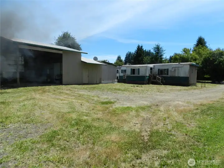 SHOP/REAR SHOP/REAR