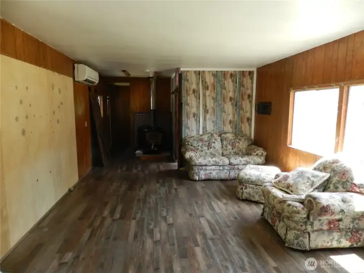 LIVING ROOM LIVING ROOM