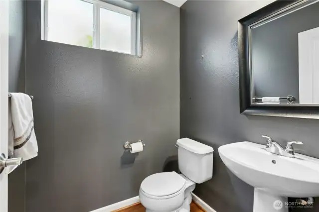 1/2 Main Bathroom