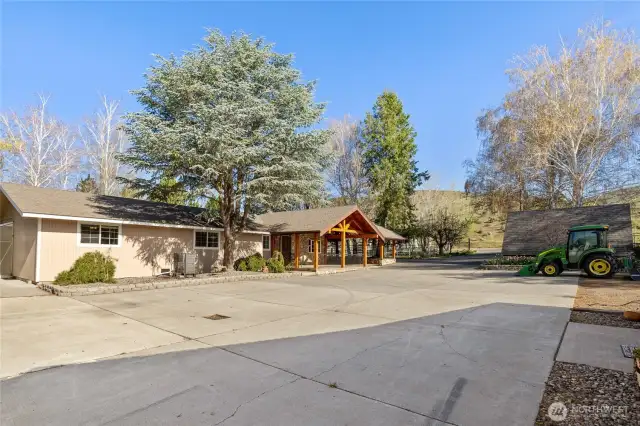 Plenty of improved driveway space for easy turning and parking of trailers or RVs.
