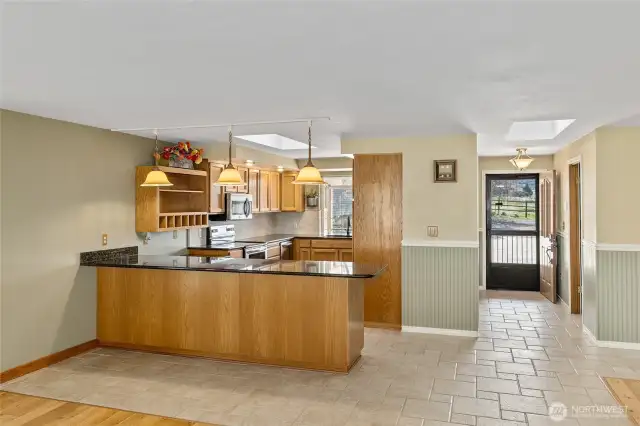 Well designed kitchen with eating bar