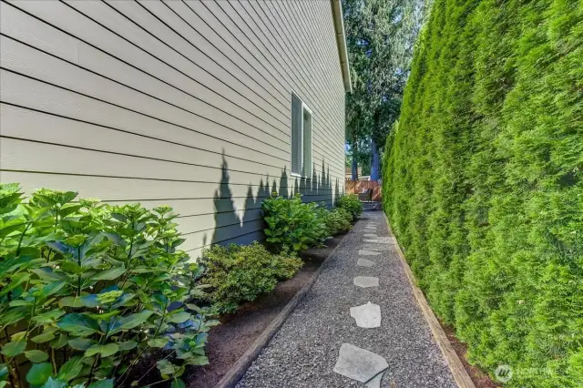 Landsaped Sideyard
