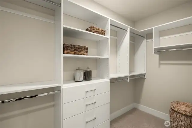 Homesite 40 - Pictures of similar Model Home 30 for representation purposes only.