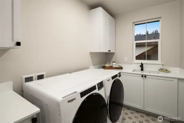 Homesite 40 - Pictures of similar Model Home 30 for representation purposes only.