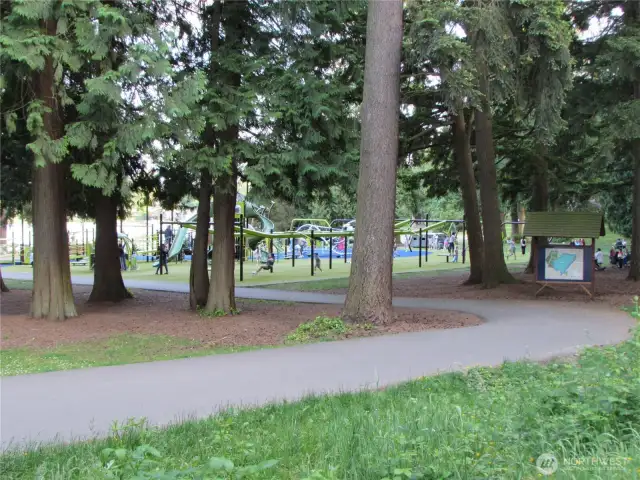 2 BLOCKS NORTH OF HOME INSIDE SILVER LAKE PUBLIC PARK IS LARGE PLAY GROUND AREA AND PICNIC SHELTERS AND SWIMMING... COME ENJOY YOUR FAMILY OUTINGS, AND ALL THE BEAUTY THIS SETTING OFFERS. JUST A SHORT WALK FROM HOME.