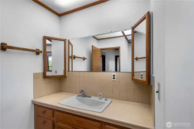 Primary bath