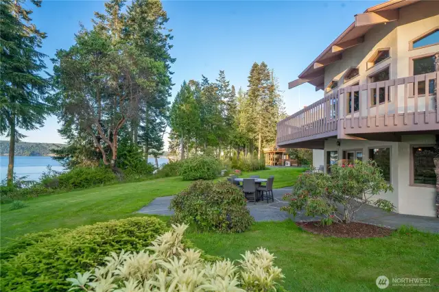 Gorgeous landscaping