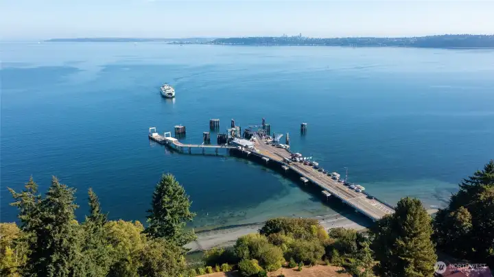Close to Fauntleroy, Downtown Seattle, & Southworth Ferries!
