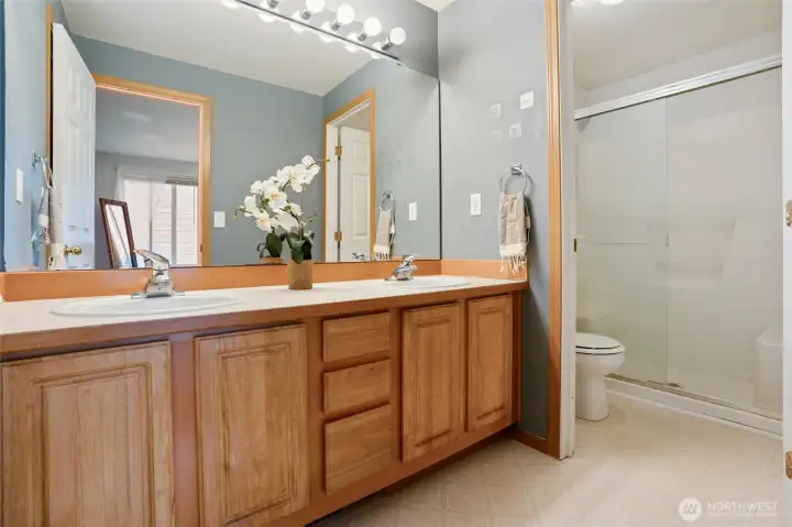 Primary 3/4 Bathroom