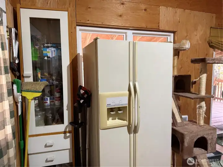 Cabinet and refrigerator convey with property