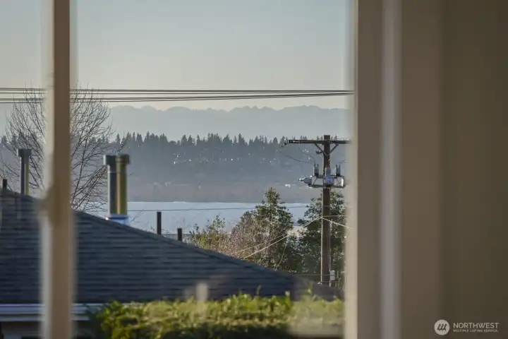 Wake each day to soft morning light and beautiful views of Lake Washington and the Olympic Mountains, right from your own bedroom.