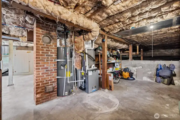 New high efficiency Lennox Furnace in 2020.  Permitted new plumbing pex/copper, including new water line to house in 2014.