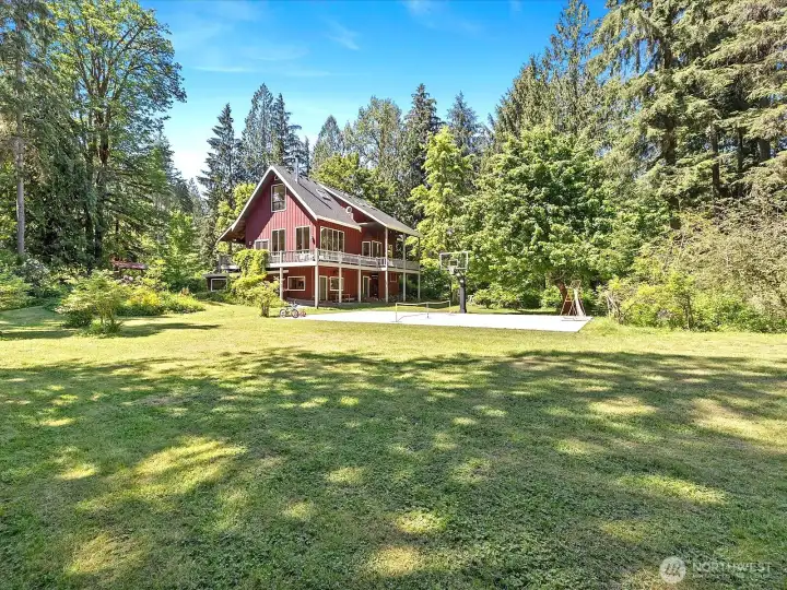 Space to garden, play, or recreate!