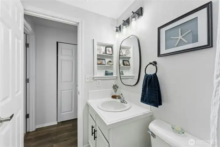 2nd bedroom.