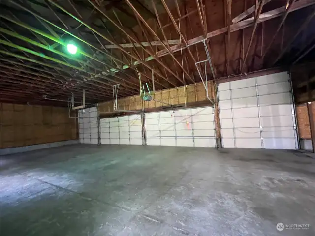 6 Bay garage