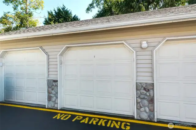 Garage (middle #154)