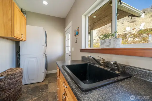 Here is the laundry room and the door to the backyard.