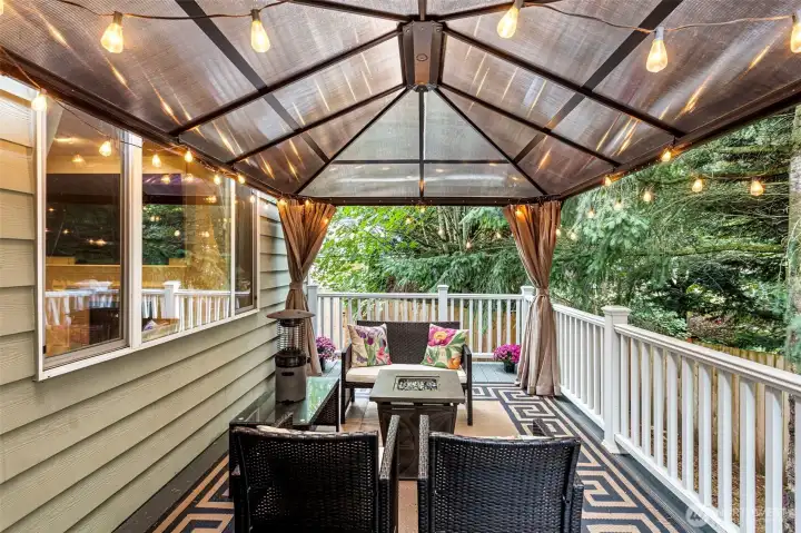 Back Deck with trek style decking - great for entertaining