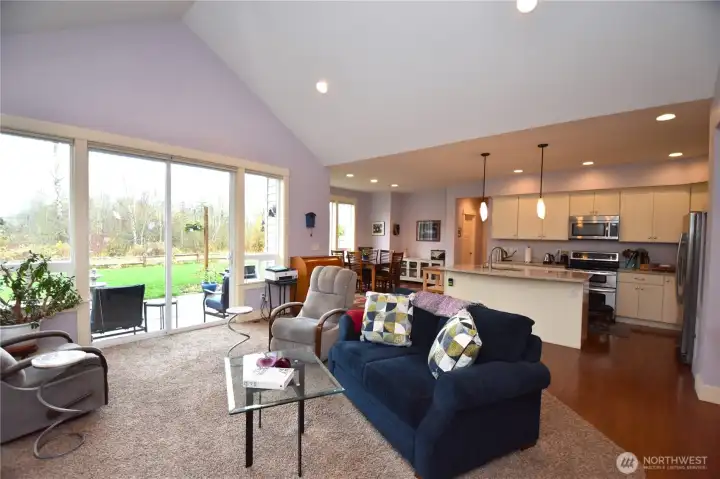 Tons of natural lighting.