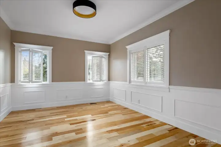 Dining or alternative living room