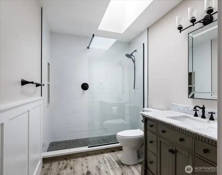 Main bathroom
