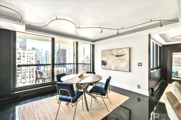 Imagine eating all your meals in this setting!