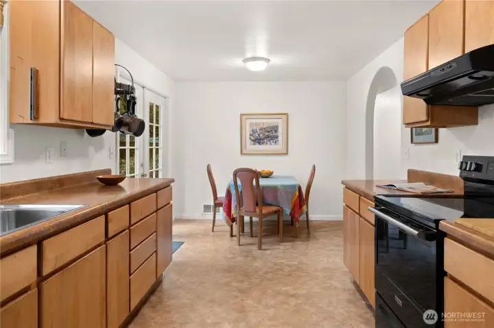 Kitchen is a good functional space, with pullout drawers, newer Kitchenmade cabinets and a newer countertop.