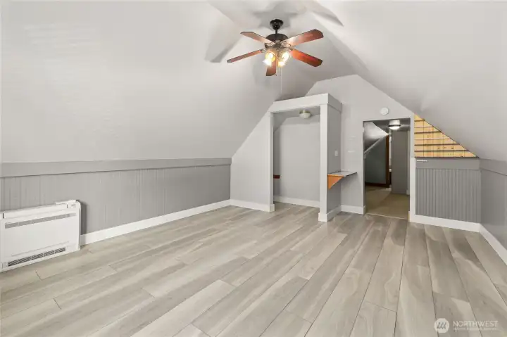 Upper level primary bedroom